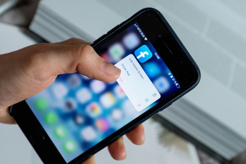 Facebook gives bad divorce advice